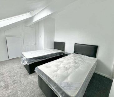 Clifton Avenue, Leeds, LS9 - Photo 2