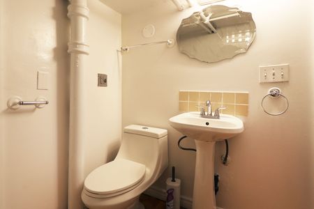 For Lease - 609 Glenholme Avenue Unit# Lower, Toronto, Ontario - Photo 5