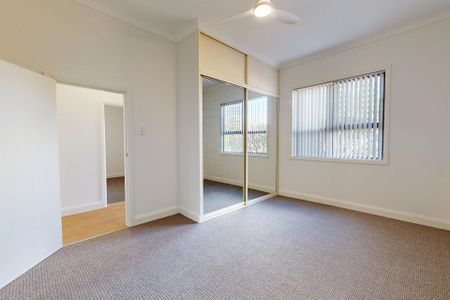 8 Saint James Road, New Lambton NSW 2305 - Photo 3