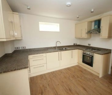 Flat to rent on - Photo 3