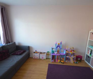 4 bedroom semi-detached house to rent - Photo 4