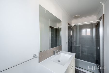 LOW MAINTENANCE LIVING - Photo 4