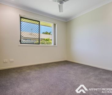 35 Sears Parade - Photo 1