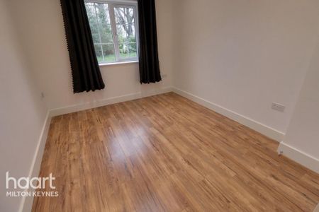 5 bedroom semi-detached house to rent - Photo 4