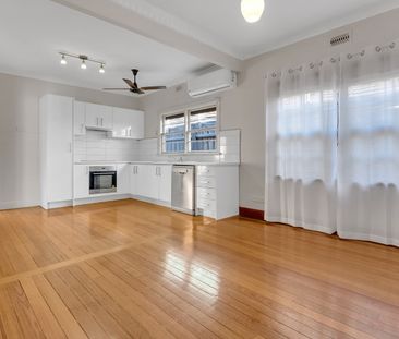 124 Christmas Street, Northcote VIC 3070 - House For Rent | Domain - Photo 6