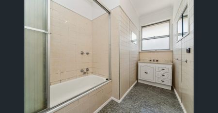 Freshly Updated 3-Bedroom Home | Spacious Front & Back Gardens | Ready Now - Photo 5
