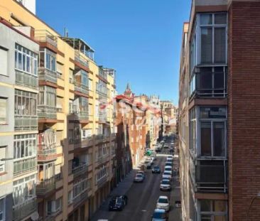 Piso en alquiler en Calle de Raimundo Rodríguez - Photo 3