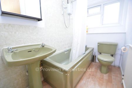 2 bedroom semi-detached house to rent - Photo 5