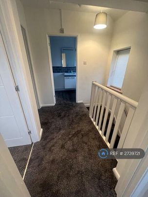 3 bedroom semi-detached house to rent - Photo 1