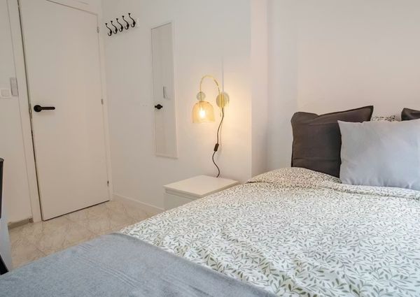 Carrer de Sant Lluís Bertran, Torrent, Valencian Community 46900