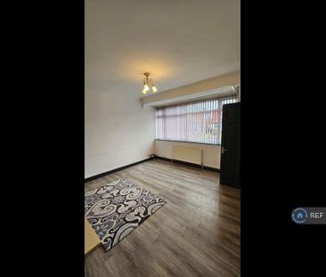 2 bedroom semi-detached house to rent - Photo 2