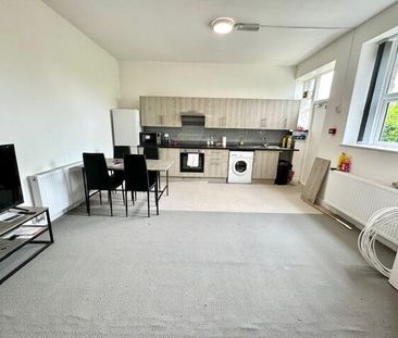 Sackville Street - Photo 1