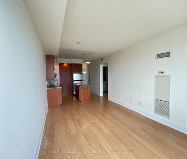 1905 181 Wynford Drive - Photo 2