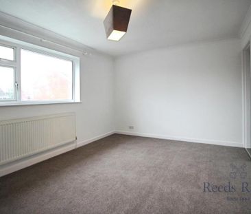 2 bedroom semi-detached house to rent - Photo 4