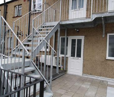 Hatch End, HA5 - Photo 2