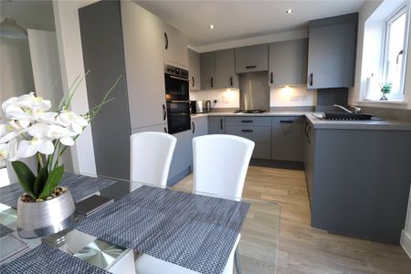 Haygreen Crescent, Ebbsfleet, Kent, DA10 1FD - Photo 5