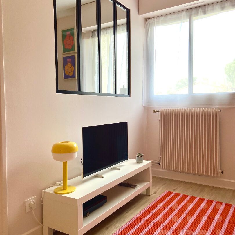 LE BOUSCAT-STUDIO MEUBLE - Photo 1