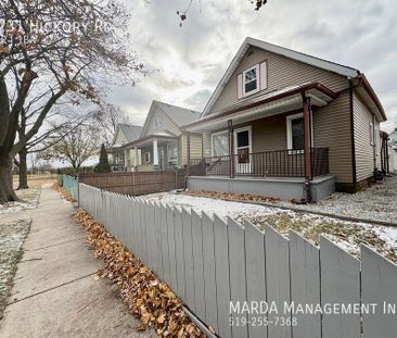 NEWLY RENOVATED 2BEDROOM/1BATH SINGLE-FAMILY HOME + UTILITIES - Photo 2