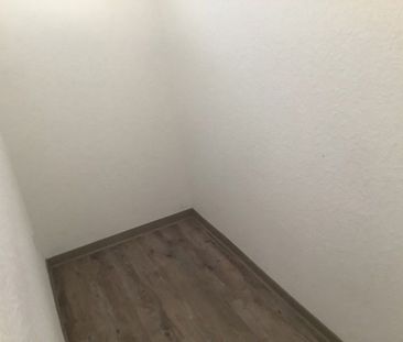 Helle 4-Zimmer-Wohnung mit Einbauküche! - Photo 1