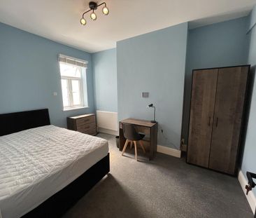 1 bedroom in a house share to rent - Photo 4