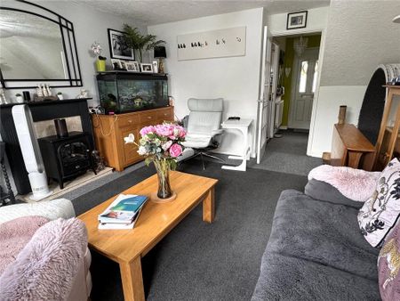 2 bedroom terraced house to rent - Photo 3