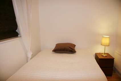 3 Bed Flat, Wheatstone House, SE1 - Photo 2