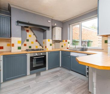 3 bed House - Semi-Detached To Let - Photo 6