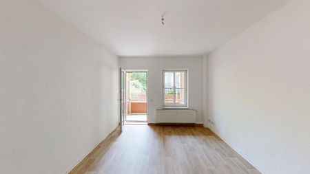 Große 2-Raum-Erdgeschosswohnung mit Einbauküche - Foto 4