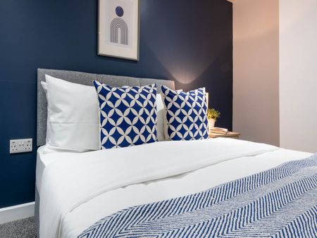 Wetherby Grove (room 1), Burley, Leeds - Photo 5