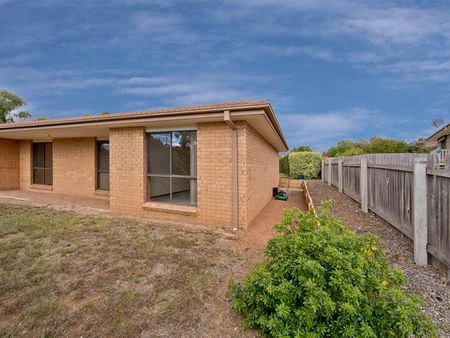 5A Noarlunga Crescent, Bonython ACT 2905 - Duplex For Rent | Domain - Photo 4