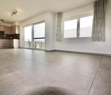 Instapklaar appartement met 2 slpk en groot terras voor 850 EUR/mnd - Photo 1