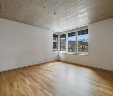 Moderne Architektur: 4.5-Zimmer-Wohnung im offenen Riegelbau - Foto 6