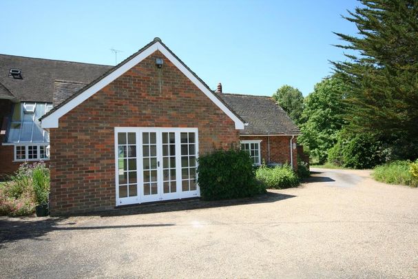 1 bedroom cottage to rent - Photo 1