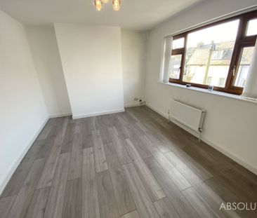 2 bed flat to rent in Knick Knack Lane, Brixham, TQ5 - Photo 3