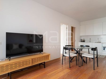 2 room luxury Flat for rent in Saldanha (Sao Sebastiao da Pedreira), Lisbon - Photo 3