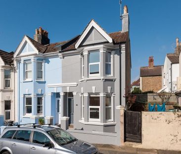 3 bedroom terraced house to rent - Photo 2