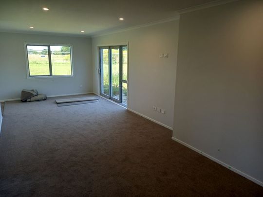 Muti generational 5 bed 2.5 bath new built- Oct - Photo 1