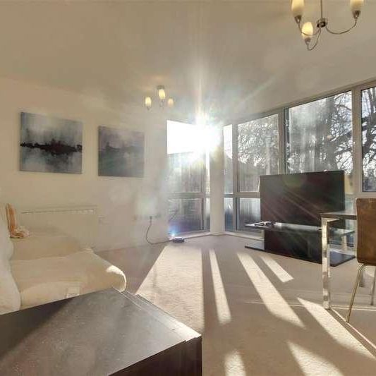 Admiralty Road, Portsmouth, PO1 - Photo 1