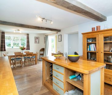 3 bedroom detached house to rent - Photo 4