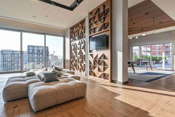 Bloom East, Nine Elms, Nine Elms, SW11 - Photo 1