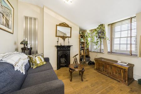 4 bedroom terraced house to rent - Photo 3