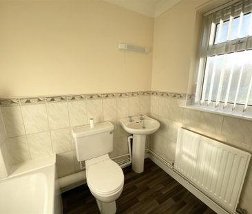 2 bedroom apartment to rent - Photo 6