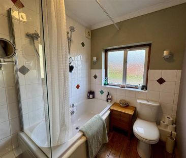 3 bedroom semi-detached house to rent - Photo 5