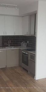 Eglington & Redpath Beautiful 1Bdrm +Den As 2nd Bdrm Open Concept - Photo 4