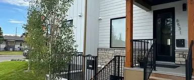 Executive 3 Bed, 2.5 Bath Close to Schools & Bow River | 8531 46 Avenue Northwest, Calgary - Photo 1