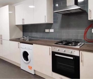 1 bedroom in a house share to rent - Photo 4