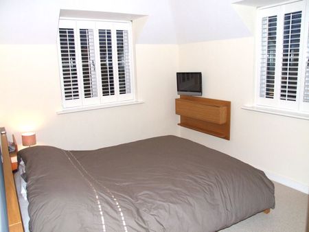 Kingsdowne House Meadrow, Godalming - 2 bedrooms Property for lettings - Seymours - Photo 2