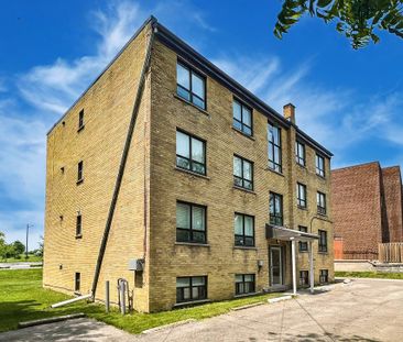 For Lease - 9901 Yonge Street Unit# 4, Richmond Hill, Ontario - Photo 3