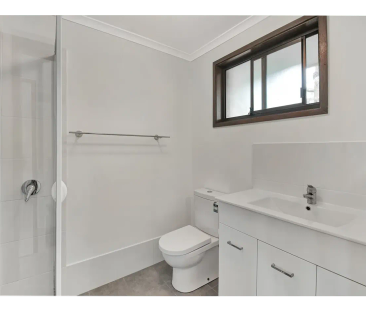 Centrally Located Duplex in Quiet Pocket - Photo 4