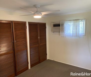 Spacious Family Home in a Quiet Cul-de-Sac! - Photo 6